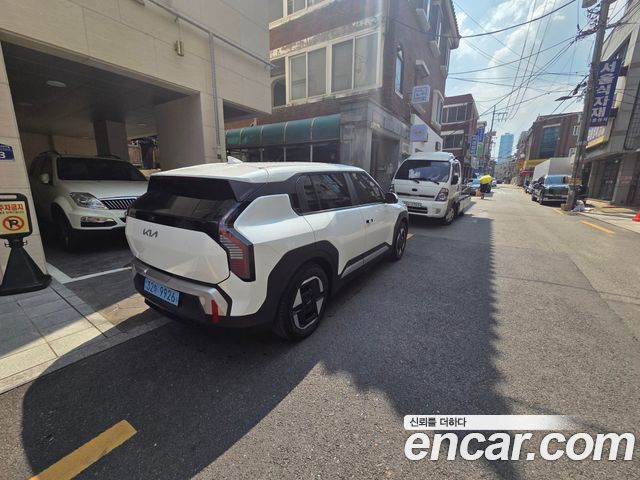 Kia EV3 Long Range 2WD AIr — пробег 3 273 км — фото 5 из 5