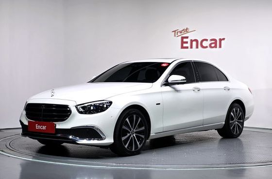 Mercedes-Benz E-Class E300e 4MATIC Exclusive — пробег 60 271 км — фото 1 из 5
