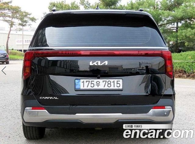 Kia Carnival Gasoline 7-Seater Signature — пробег 53 425 км — фото 4 из 5
