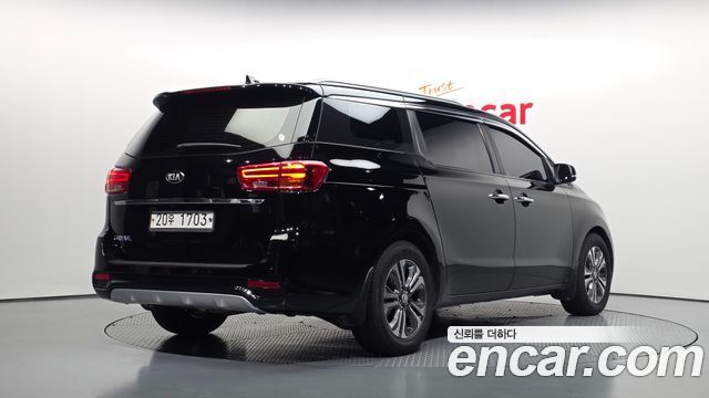 Kia Carnival 9-Seater Luxury — пробег 145 227 км — фото 2 из 5