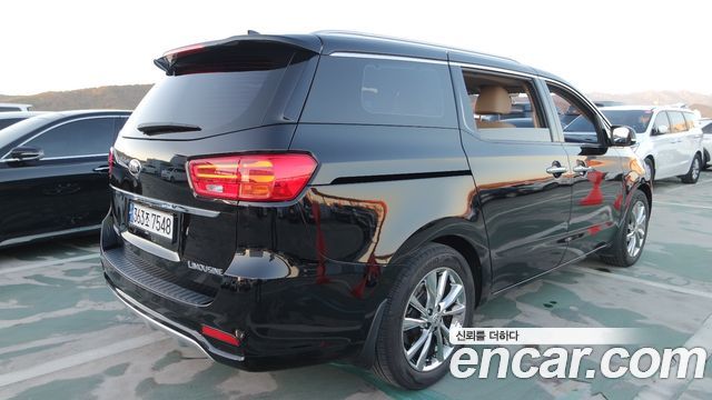 Kia Carnival 7-Seater Limousine President — пробег 86 000 км — фото 2 из 5