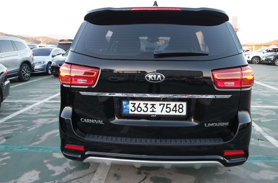 Kia Carnival 7-Seater Limousine President — пробег 86 000 км — фото 4 из 5