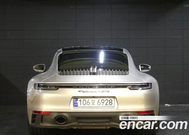 Porsche 911 Carrera 4 GTS — пробег 7 700 км — фото 3 из 5