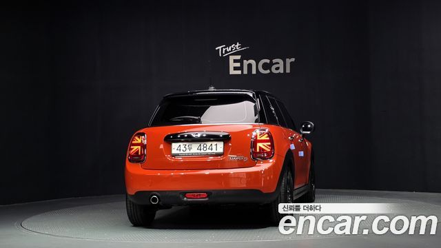 Mini Cooper 5Door Standard 3rd — пробег 82 295 км — фото 4 из 5