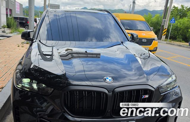 BMW X5 M60i — пробег 8 000 км — фото 1 из 5