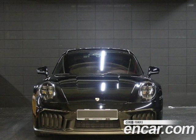 Porsche 911 Carrera 4 GTS — пробег 3 600 км — фото 1 из 5