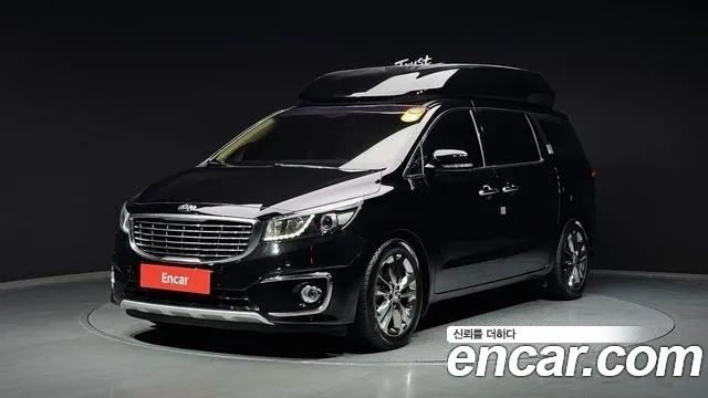 Kia Carnival 9-seater Hi-Limousine Prestige High roof — пробег 142 486 км — фото 1 из 5