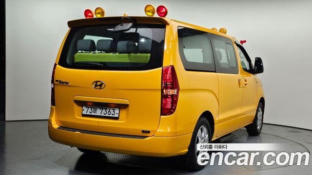 Hyundai Starex School Bus LPi — пробег 167 976 км — фото 2 из 5