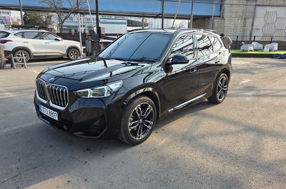 BMW X1 sDrive 20i M Sport — пробег 31 000 км — фото 1 из 5