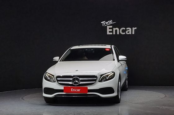Mercedes-Benz E-Class E220d 4MATIC Avantgarde — пробег 89 183 км — фото 3 из 5
