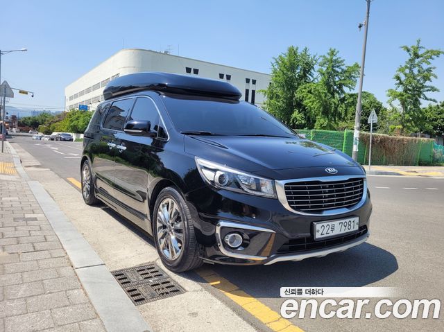Kia Carnival 9-seater Hi-Limousine Prestige — пробег 183 656 км — фото 3 из 5