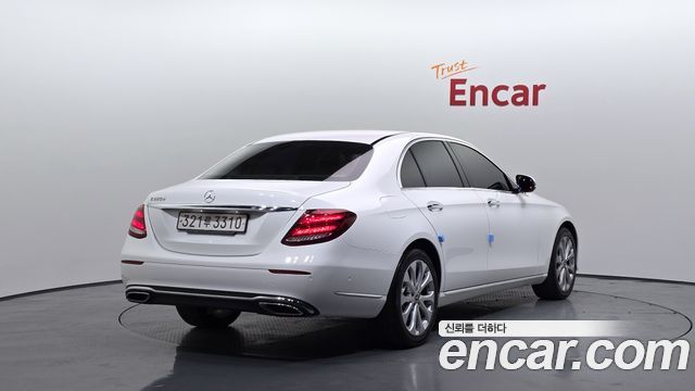 Mercedes-Benz E-Class из Кореи Encar