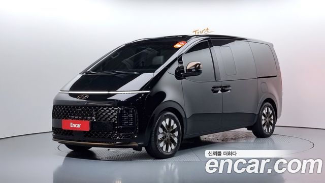 Hyundai Staria 4WD Lounge 7-Seater Inspiration — пробег 24 832 км — фото 1 из 5
