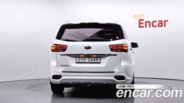 Kia Carnival 9-Seater Luxury — пробег 164 546 км — фото 4 из 5