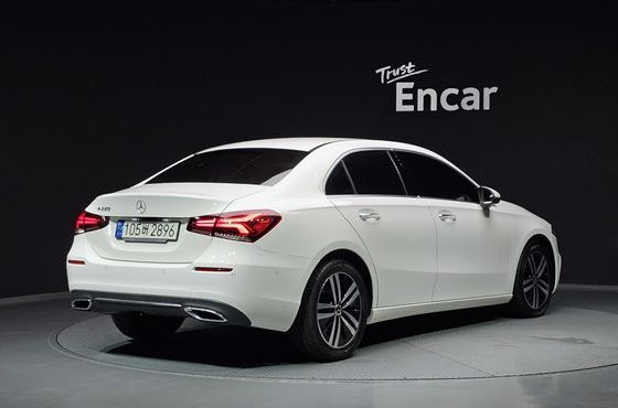 Mercedes-Benz A-Class A220 Sedan — пробег 69 058 км — фото 2 из 5