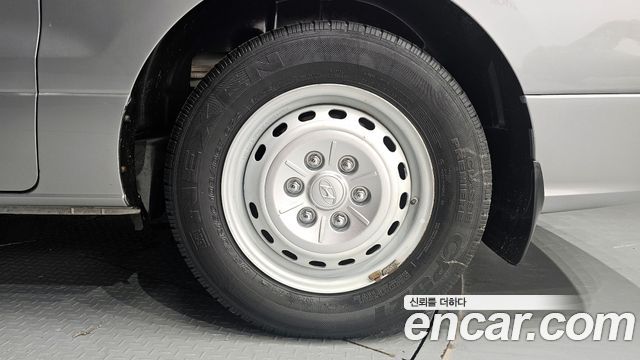 Hyundai Starex Van 5-Seater Style — пробег 71 140 км — фото 5 из 5