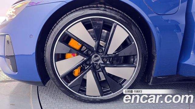 Audi e-tron GT из Кореи Encar