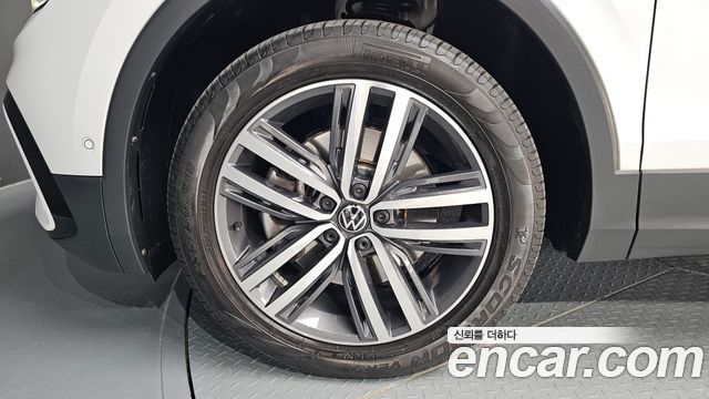 Volkswagen Tiguan 2.0 TSI Prestige — пробег 44 234 км — фото 5 из 5