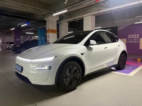 Tesla Model Y RWD — пробег 1 652 км — фото 4 из 5