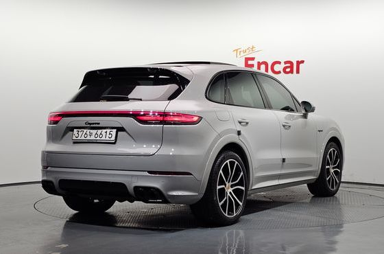 Porsche Cayenne 3.0 E-Hybrid — пробег 74 524 км — фото 2 из 5