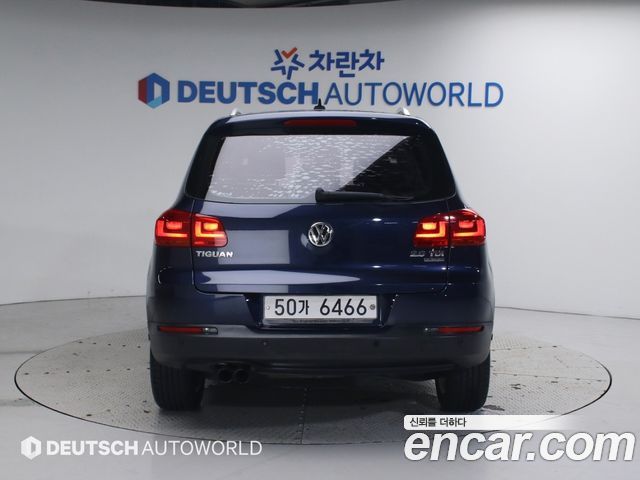 Volkswagen Tiguan 2.0 TDI  Premium 5N — пробег 201 279 км — фото 4 из 5