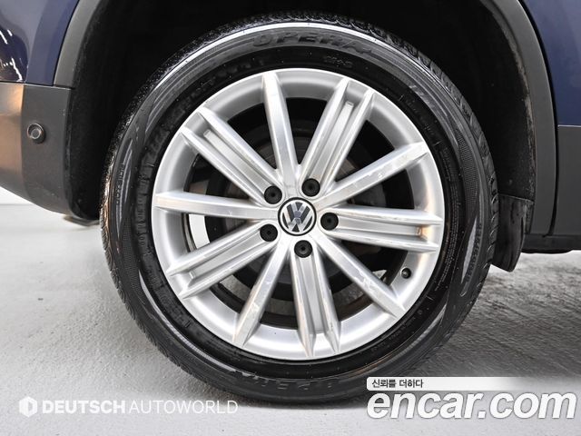 Volkswagen Tiguan 2.0 TDI  Premium 5N — пробег 201 279 км — фото 5 из 5