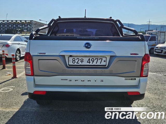 Ssangyong KORANDO 2.2 EXTREME 4WD — пробег 129 000 км — фото 4 из 5