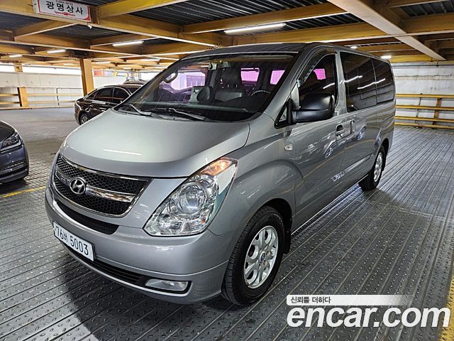 Hyundai Starex 12-Seater Wagon CVX Luxury — пробег 175 000 км — фото 1 из 5