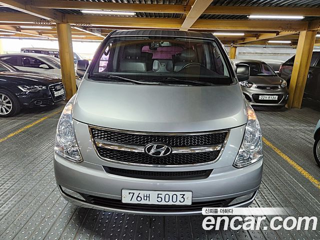 Hyundai Starex 12-Seater Wagon CVX Luxury — пробег 175 000 км — фото 3 из 5