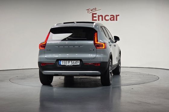 Volvo XC40 B4 Ultra Bright — пробег 7 827 км — фото 4 из 5