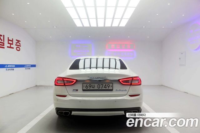 Maserati Quattroporte S Q4 3.0 V6 — пробег 73 000 км — фото 4 из 5