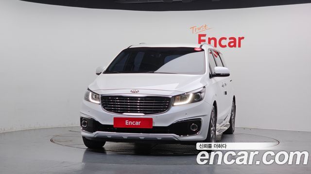 Kia Carnival 9-seater Luxury — пробег 79 049 км — фото 3 из 5