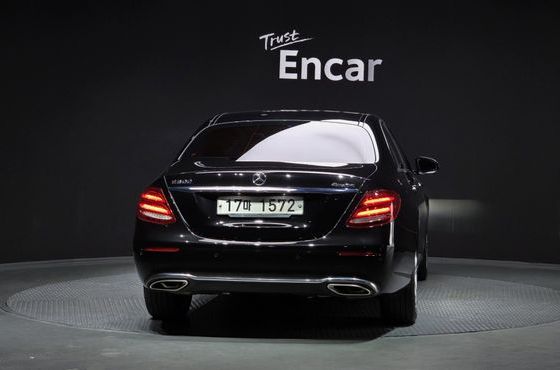 Mercedes-Benz E-Class E200 Avantgarde — пробег 128 079 км — фото 4 из 5