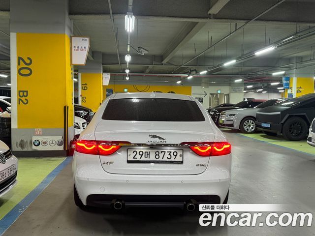 Jaguar XF 25t Portfolio — пробег 84 541 км — фото 3 из 5