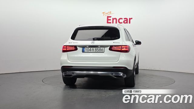Mercedes-Benz GLC-Class GLC220 d 4MATIC Premium — пробег 91 373 км — фото 4 из 5