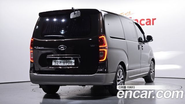 Hyundai Starex Urban 9-Seater Exclusive — пробег 92 909 км — фото 2 из 5