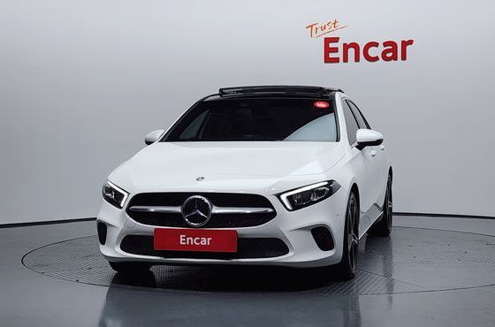 Mercedes-Benz A-Class A250 4MATIC Sedan — пробег 14 335 км — фото 3 из 5