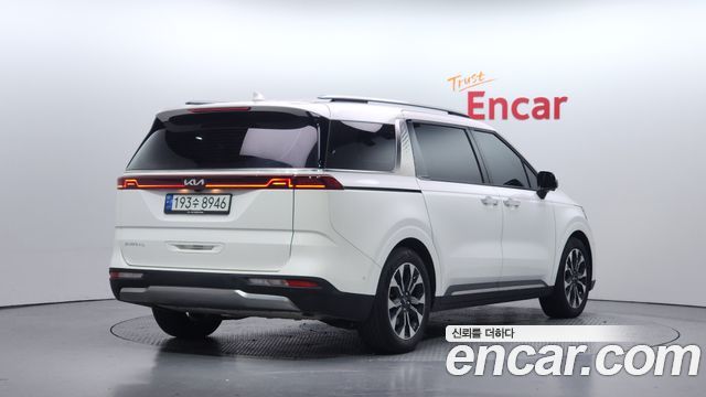 Kia Carnival 9-Seater Signature — пробег 74 335 км — фото 2 из 5