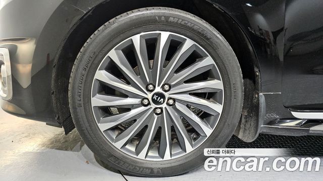 Kia Carnival 11-seater Hi-Limousine Prestige — пробег 164 075 км — фото 5 из 5