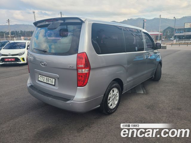 Hyundai Starex 12-Seater Wagon CVX Premium — пробег 220 880 км — фото 2 из 5