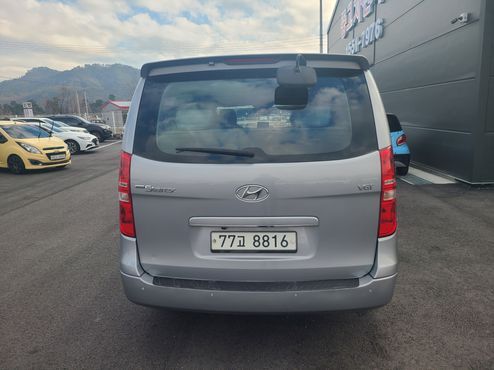 Hyundai Starex 12-Seater Wagon CVX Premium — пробег 220 880 км — фото 4 из 5