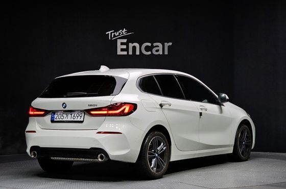BMW 1-Series 120i Sports — пробег 13 398 км — фото 2 из 5