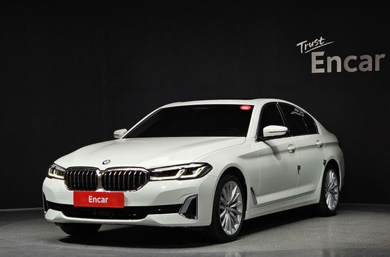 BMW 5-Series 530i xDrive Luxury — пробег 39 862 км — фото 1 из 5