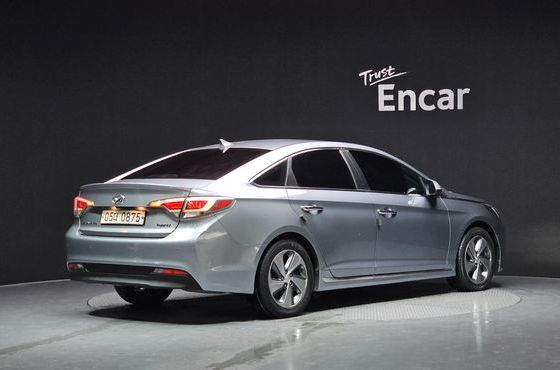 Hyundai Sonata 2.0 HEV Premium — пробег 124 375 км — фото 2 из 5