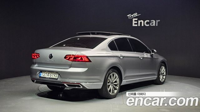 Volkswagen Passat 2.0 TDI Prestige — пробег 29 329 км — фото 2 из 5