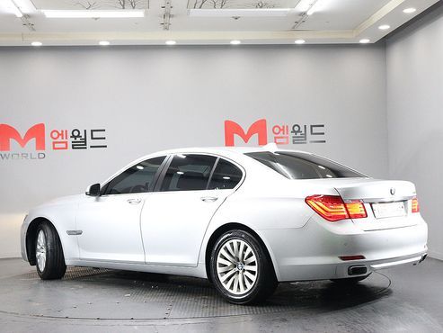 BMW 7-Series 740i — пробег 274 222 км — фото 3 из 5