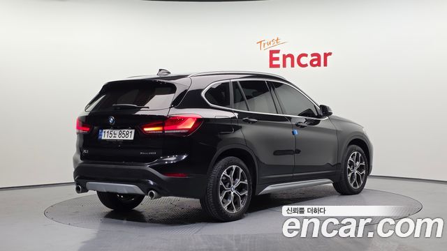 BMW X1 xDrive 20i xLine — пробег 37 634 км — фото 2 из 5