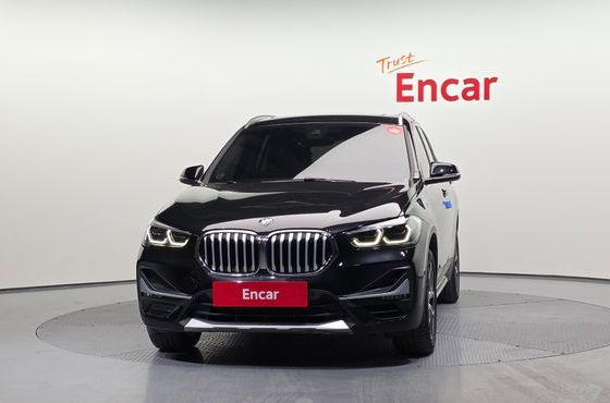 BMW X1 xDrive 20i xLine — пробег 37 634 км — фото 3 из 5