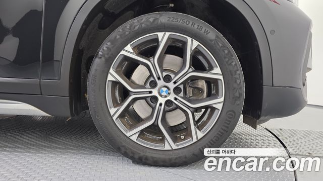BMW X1 xDrive 20i xLine — пробег 37 634 км — фото 5 из 5