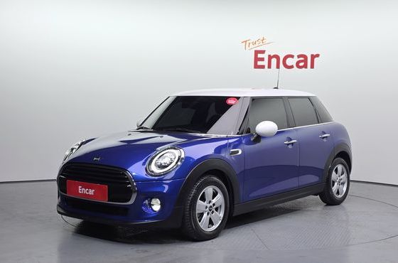 Mini Cooper 5Door Standard 3rd — пробег 27 747 км — фото 1 из 5